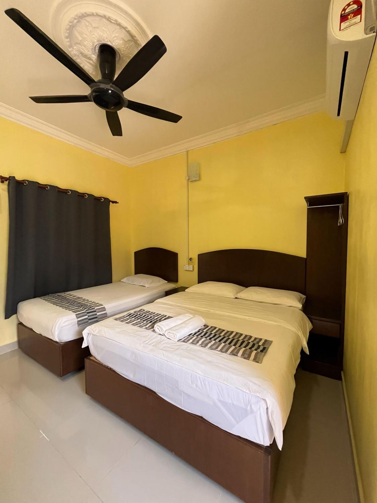 Fiqthya Chalet & Cafe Kampong Ayer Batang Екстериор снимка